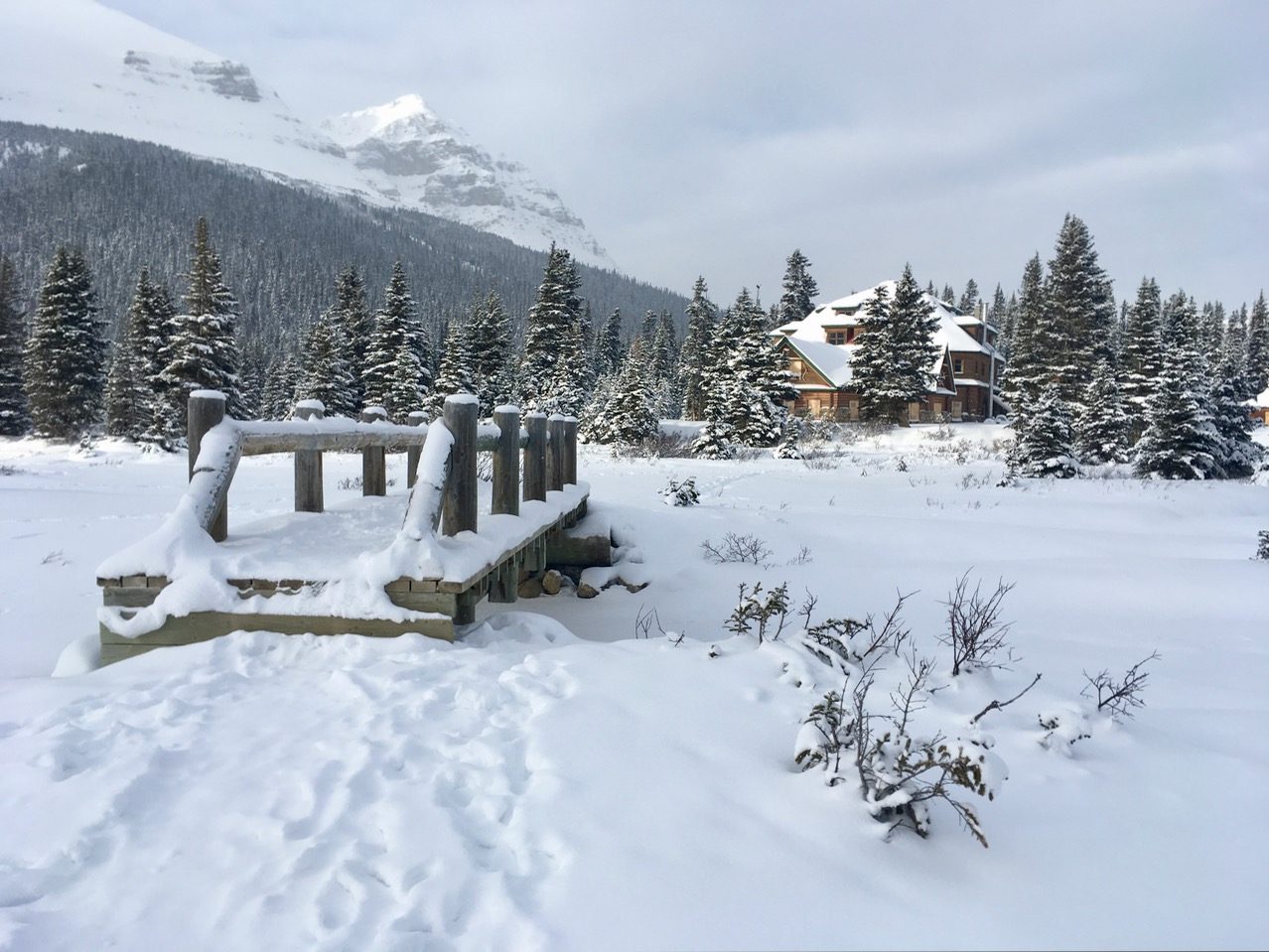 Nam Tija Lodge, Bow Lake, Alberta